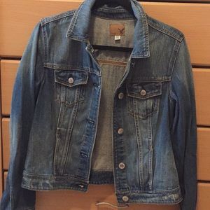 Jean Jacket: great condition!